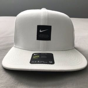 White nike pro hat